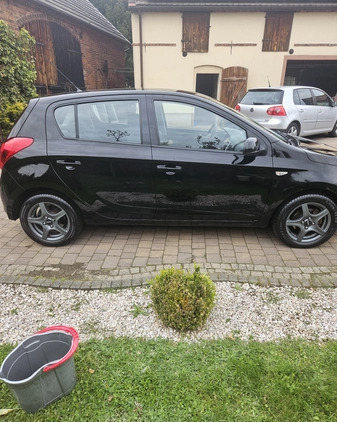 Hyundai i20 cena 21400 przebieg: 110800, rok produkcji 2012 z Nowa Sarzyna małe 172